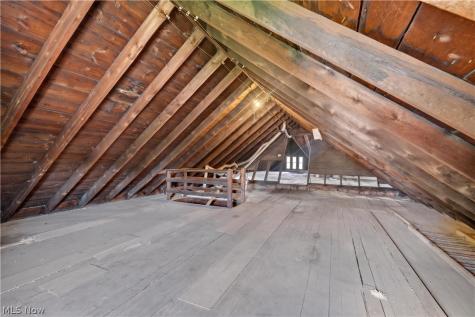7408 Broadway Avenue Cleveland OH 44105