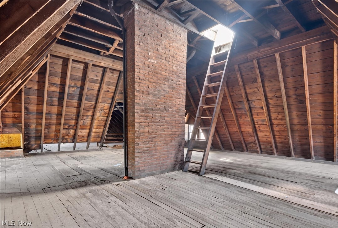 7408 Broadway Avenue Cleveland OH 44105