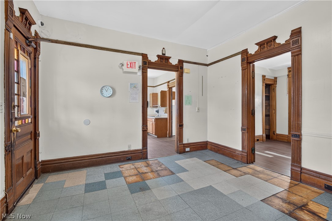 7408 Broadway Avenue Cleveland OH 44105