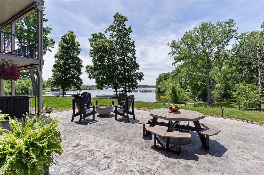 558 Bayshore Boulevard Lake Milton OH 44429