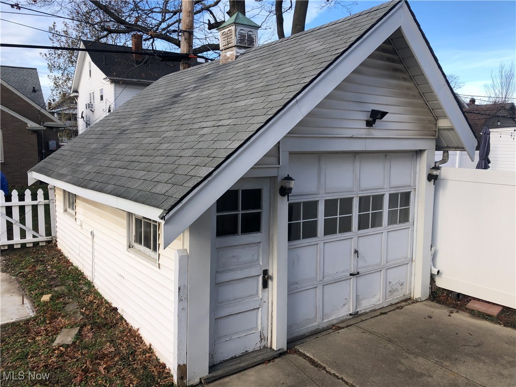 1662 Onondaga Avenue Lakewood OH 44107