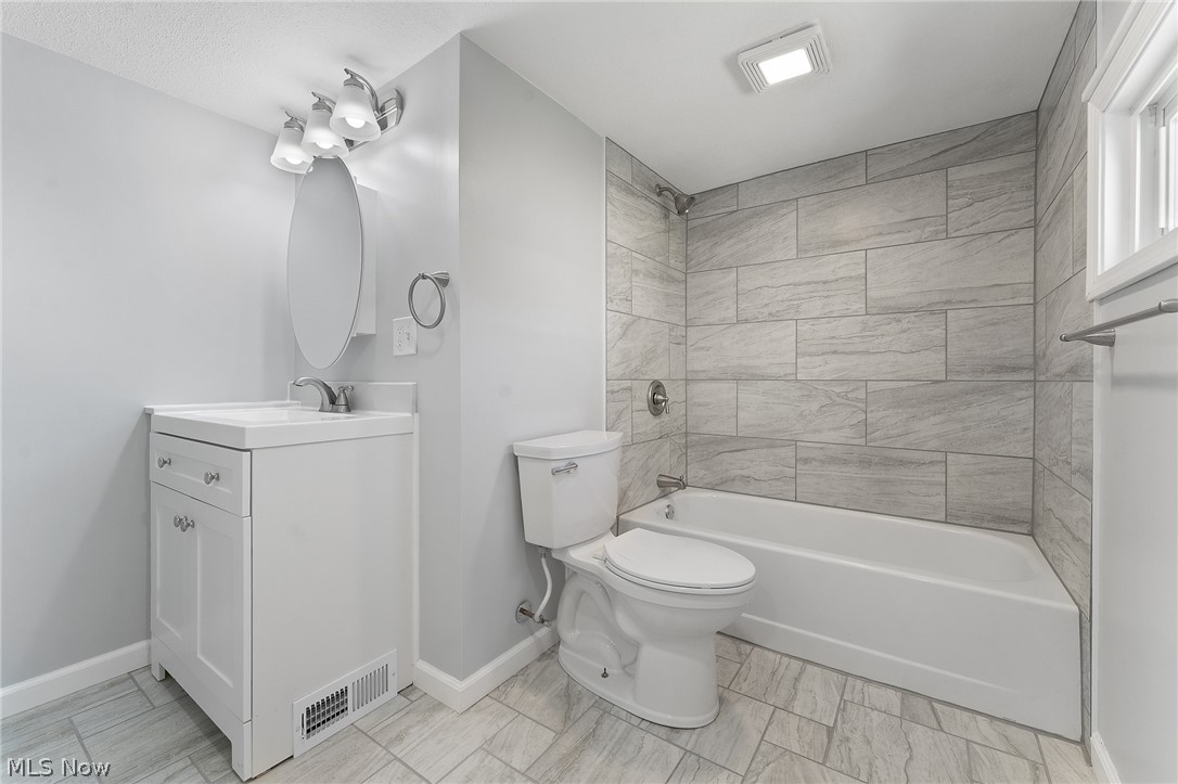 121 Jerome Street Lisbon OH 44432