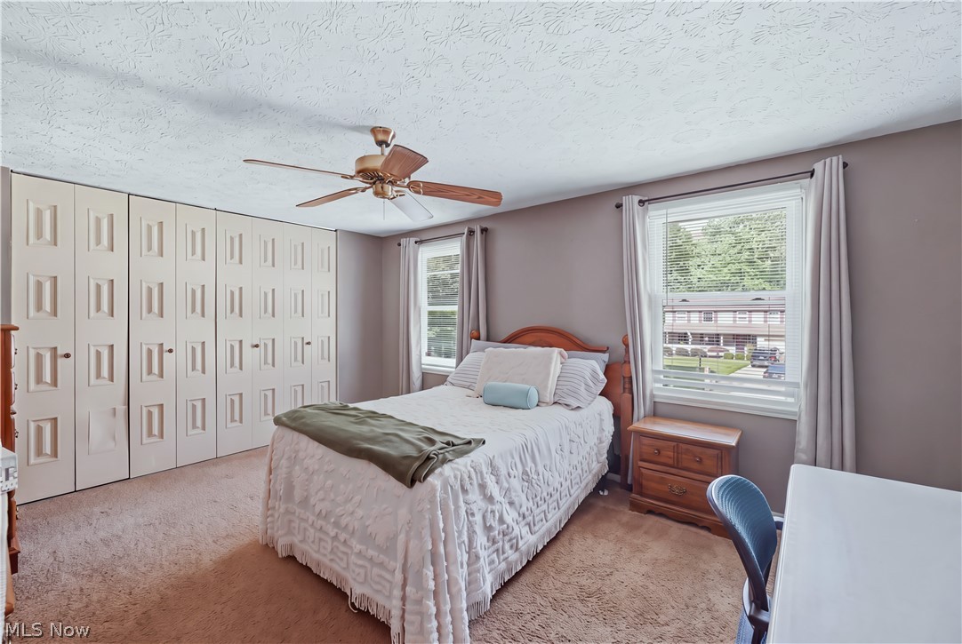 8578 Red Oak Drive NE Warren OH 44484