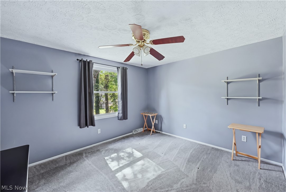 8578 Red Oak Drive NE Warren OH 44484