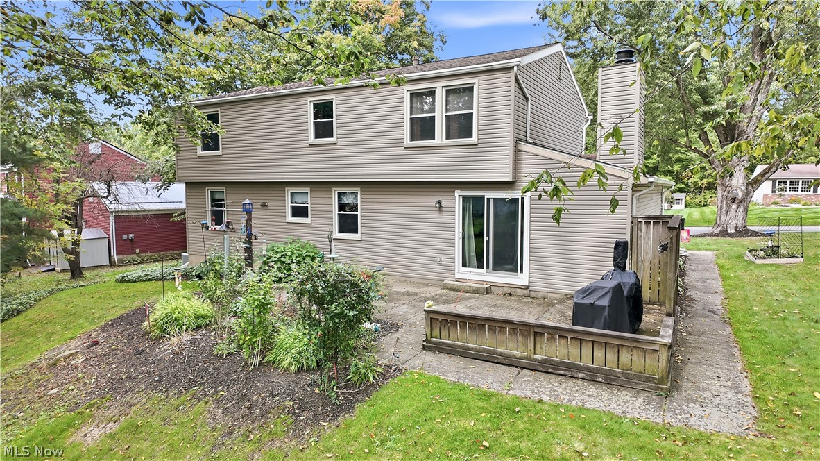 8578 Red Oak Drive NE Warren OH 44484