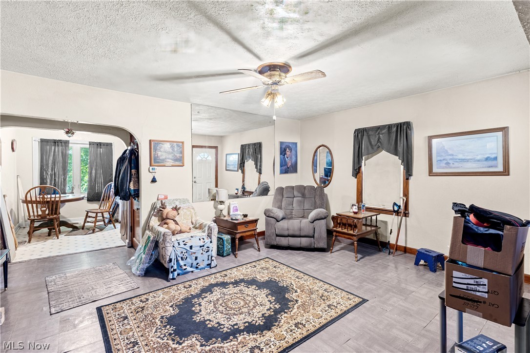 1402 E Wheeling Avenue Cambridge OH 43725