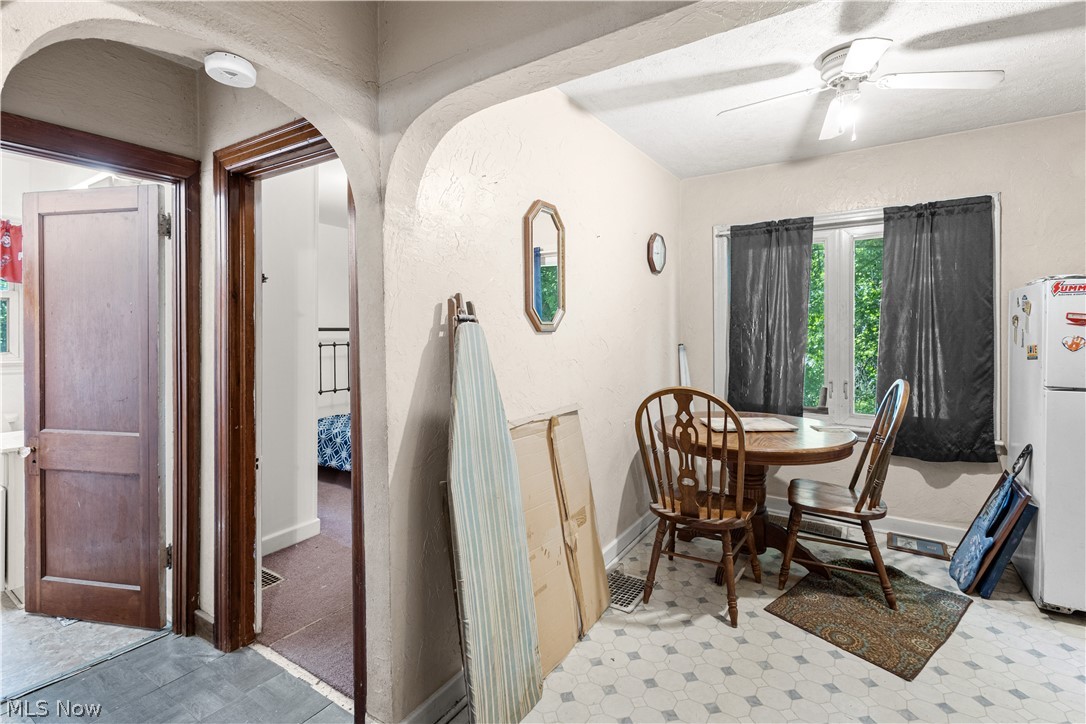 1402 E Wheeling Avenue Cambridge OH 43725