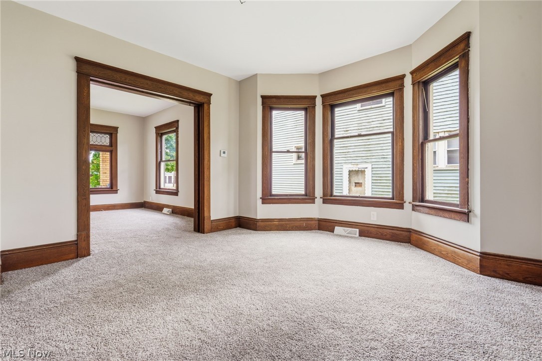 1387 S Seneca Avenue Alliance OH 44601