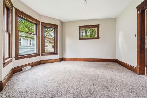1387 S Seneca Avenue Alliance OH 44601