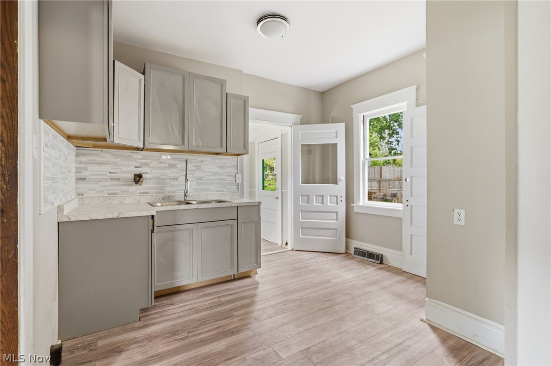 1387 S Seneca Avenue Alliance OH 44601