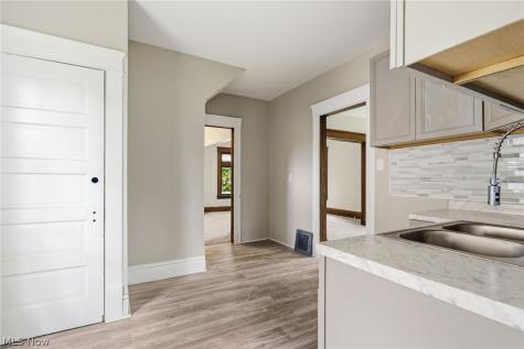 1387 S Seneca Avenue Alliance OH 44601