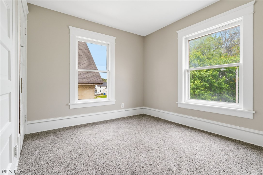 1387 S Seneca Avenue Alliance OH 44601