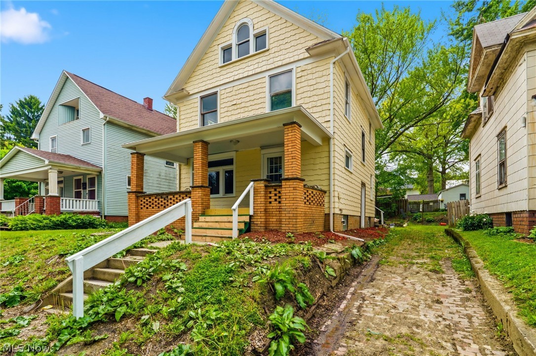 1387 S Seneca Avenue Alliance OH 44601