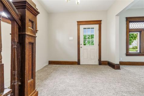 1387 S Seneca Avenue Alliance OH 44601