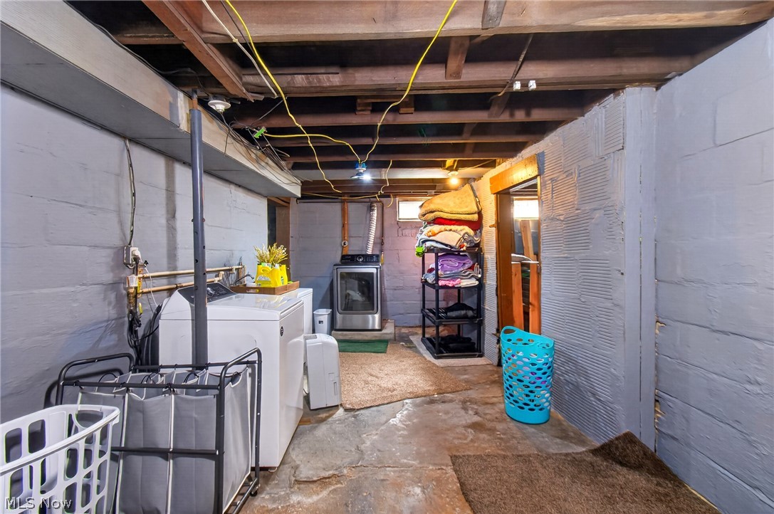 365 Poplar Street NW Bolivar OH 44612