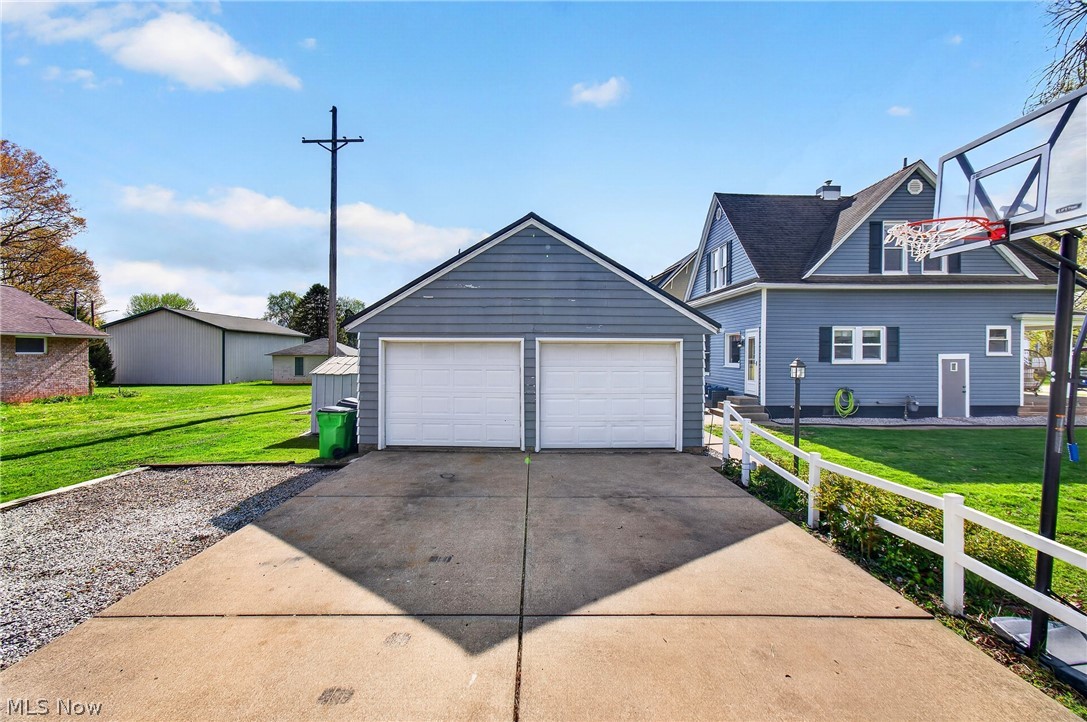 365 Poplar Street NW Bolivar OH 44612