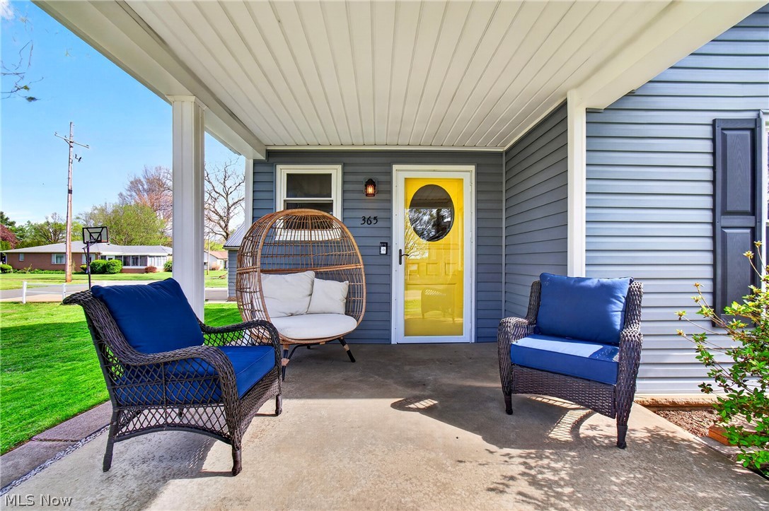 365 Poplar Street NW Bolivar OH 44612