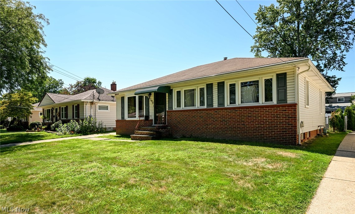 6290 Mandalay Drive Parma Heights OH 44130