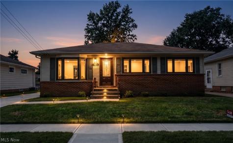 6290 Mandalay Drive Parma Heights OH 44130