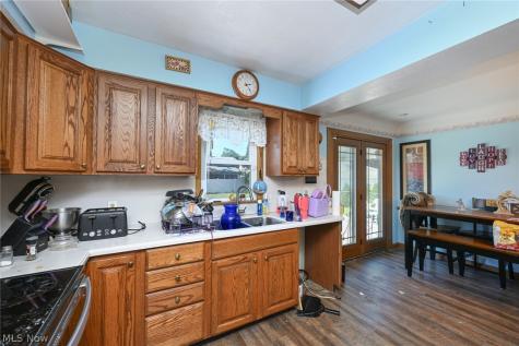 6290 Mandalay Drive Parma Heights OH 44130