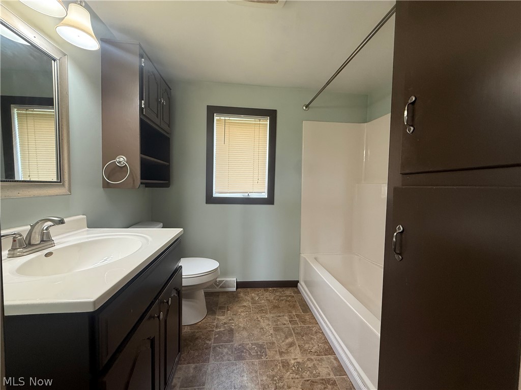 2419 Hewitt Gifford Road SW Lordstown OH 44481