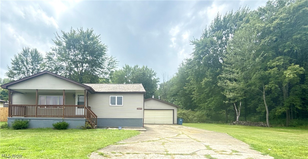 2419 Hewitt Gifford Road SW Lordstown OH 44481