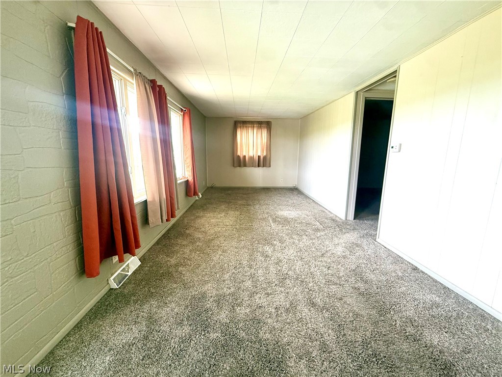 2419 Hewitt Gifford Road SW Lordstown OH 44481