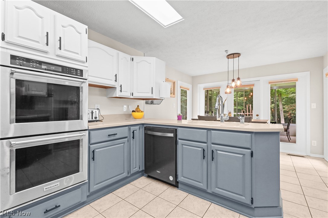 8212 Timber Trail Chagrin Falls OH 44023