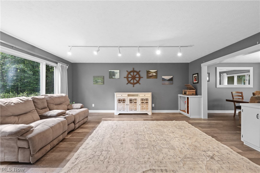 8212 Timber Trail Chagrin Falls OH 44023