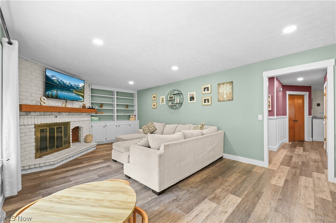 8212 Timber Trail Chagrin Falls OH 44023