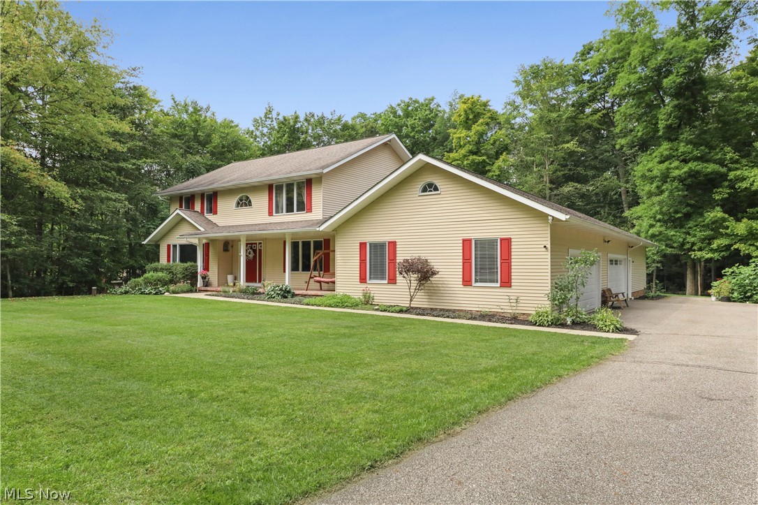 8212 Timber Trail Chagrin Falls OH 44023
