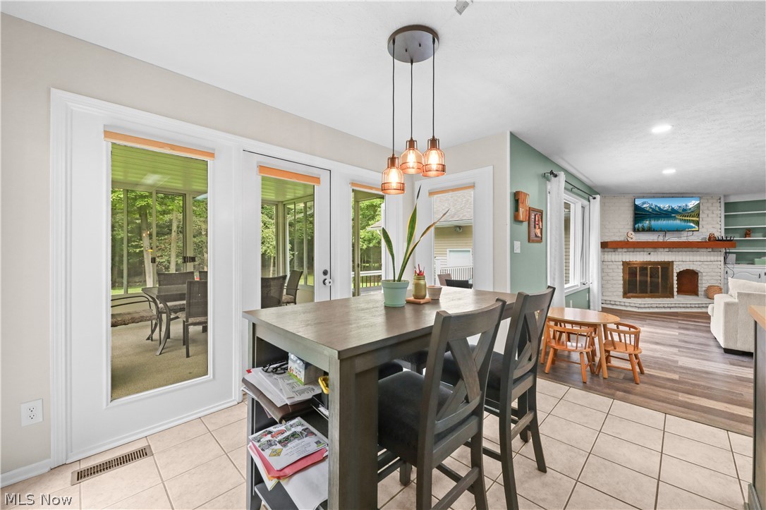 8212 Timber Trail Chagrin Falls OH 44023