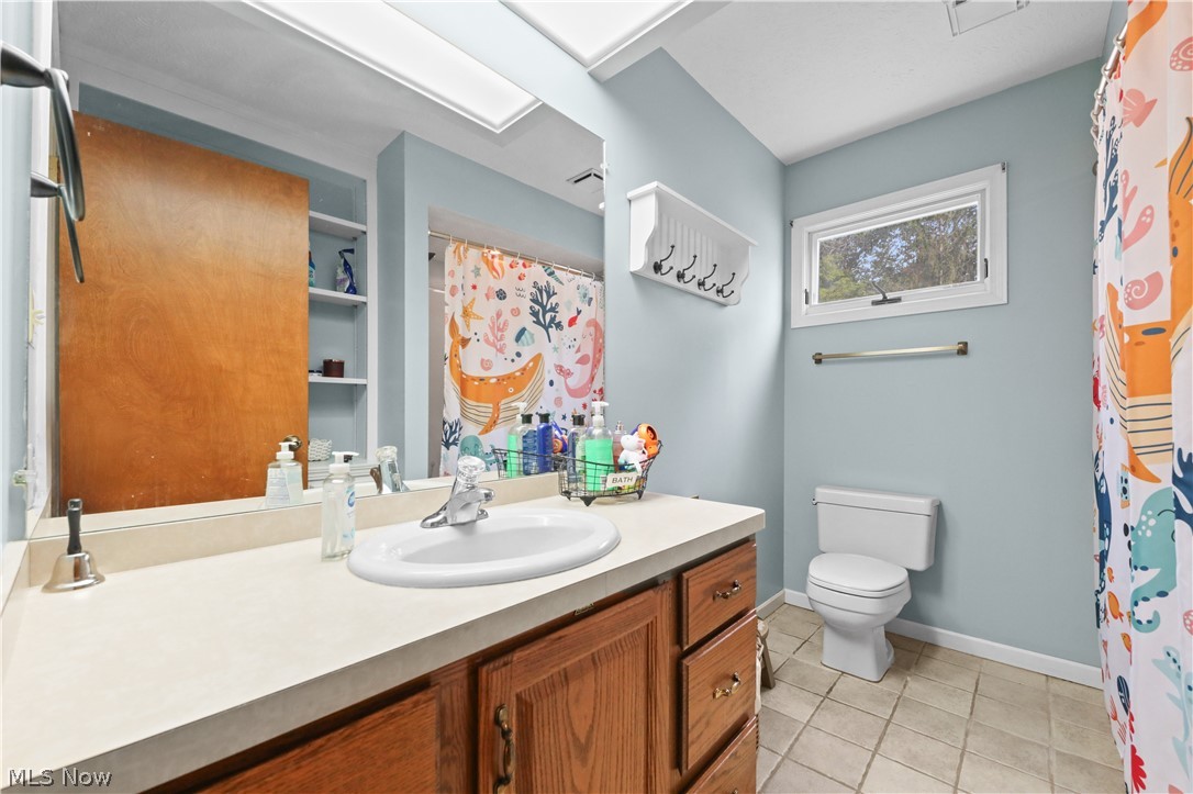 8212 Timber Trail Chagrin Falls OH 44023