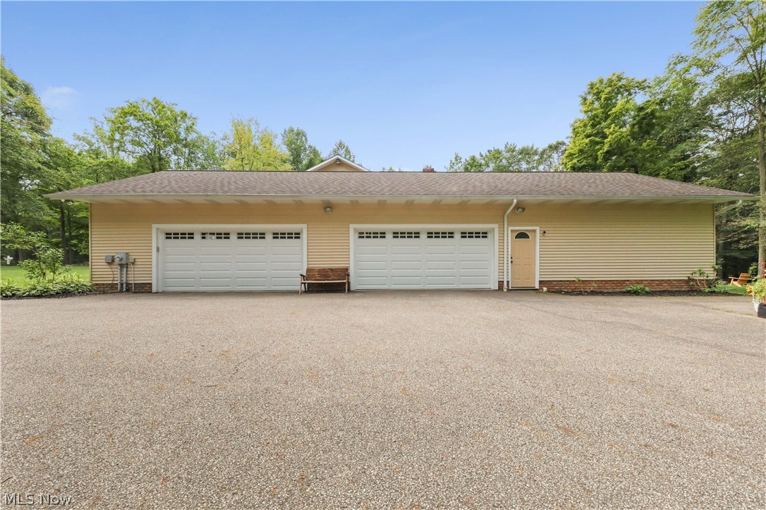 8212 Timber Trail Chagrin Falls OH 44023