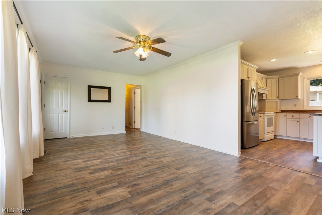 1566 Beechview Avenue Alliance OH 44601
