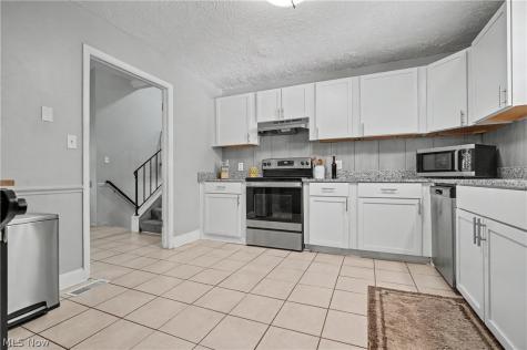 684 Cliffside Drive Akron OH 44313