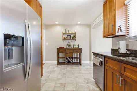 2944 Robert Parkway Brunswick OH 44212