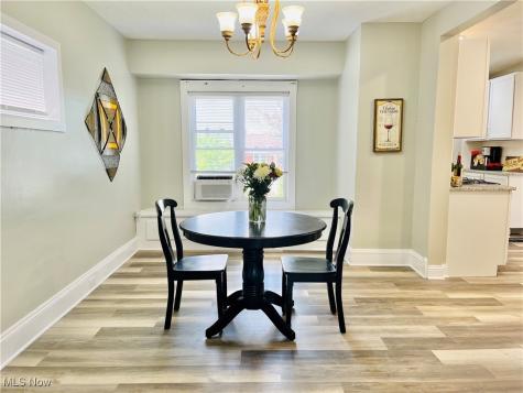 10914 Fidelity Avenue Cleveland OH 44111