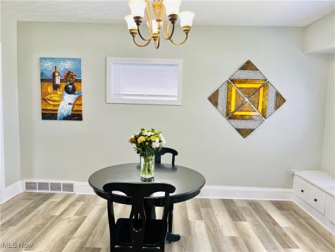 10914 Fidelity Avenue Cleveland OH 44111