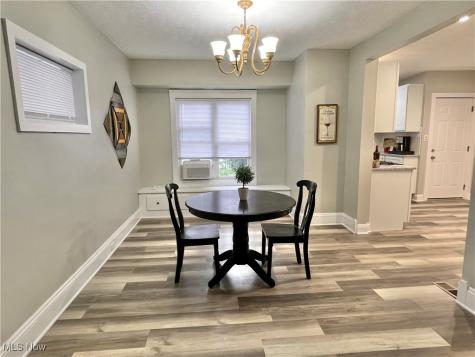 10914 Fidelity Avenue Cleveland OH 44111