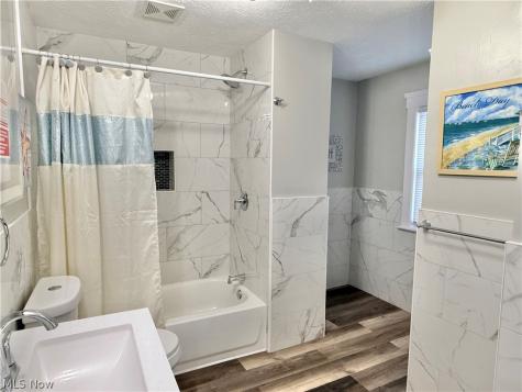 10914 Fidelity Avenue Cleveland OH 44111