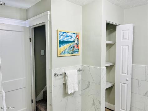 10914 Fidelity Avenue Cleveland OH 44111