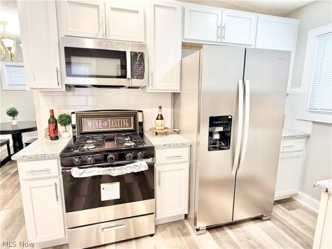 10914 Fidelity Avenue Cleveland OH 44111