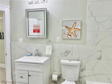 10914 Fidelity Avenue Cleveland OH 44111