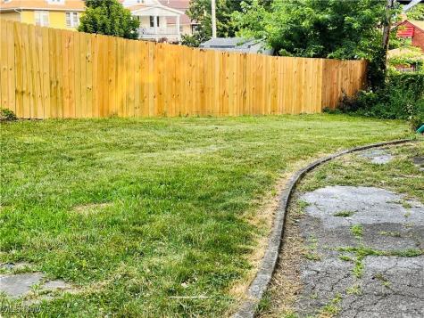 10914 Fidelity Avenue Cleveland OH 44111