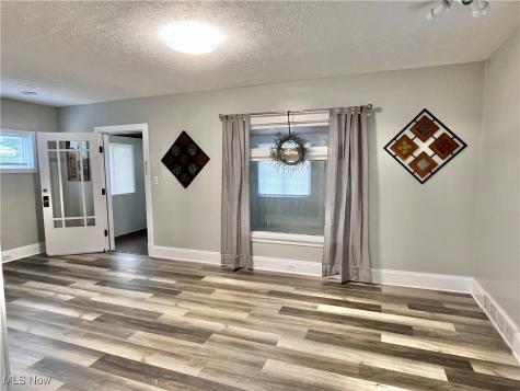 10914 Fidelity Avenue Cleveland OH 44111