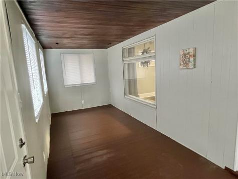 10914 Fidelity Avenue Cleveland OH 44111