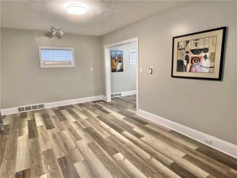 10914 Fidelity Avenue Cleveland OH 44111