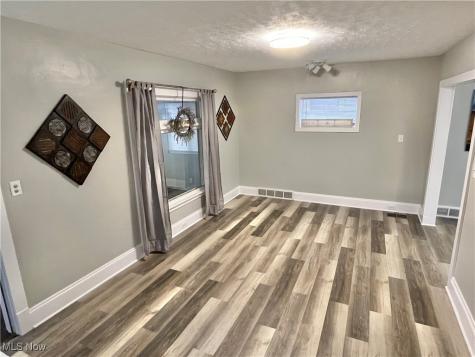 10914 Fidelity Avenue Cleveland OH 44111