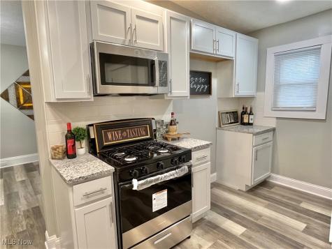 10914 Fidelity Avenue Cleveland OH 44111